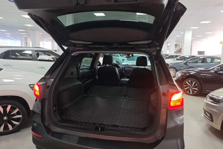 Used Chevrolet Equinox 2019 Redline 550T Automatic All-Wheel-Drive RS Model China VI Standard Trunk