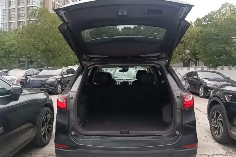 Used Chevrolet Equinox 2019 535T Automatic YuJie Edition China V Standard Trunk