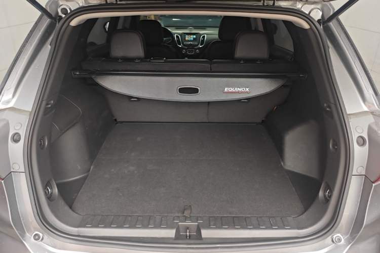 Used Chevrolet Equinox 2019 535T Automatic Chijie Edition China VI Trunk