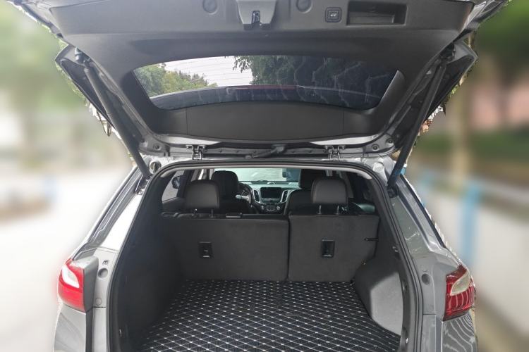 Used Chevrolet Equinox 2019 Redline 550T Automatic All-Wheel-Drive RS Model China VI Standard Trunk
