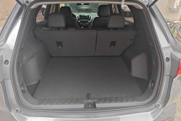 Used Chevrolet Equinox 2019 535T Automatic Chijie Edition China VI Trunk
