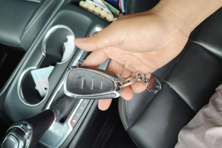 Used Chevrolet Equinox 2019 535T Automatic YuJie Edition China VI Vehicle Key