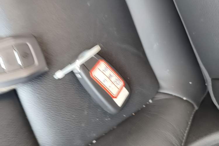 Used Chevrolet Equinox 2019 535T Automatic Chijie Edition China VI Vehicle Key