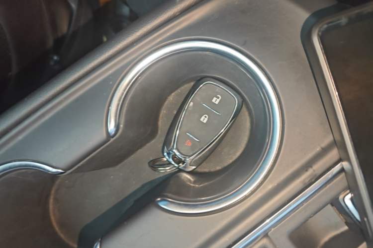 Used Chevrolet Equinox 2019 535T Automatic Chijie Edition China VI Vehicle Key