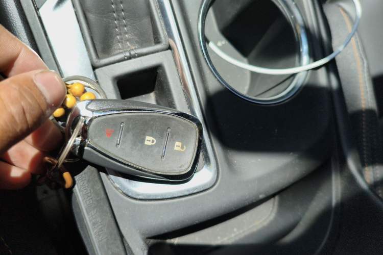 Used Chevrolet Equinox 2019 535T Automatic Chijie Edition China VI Vehicle Key