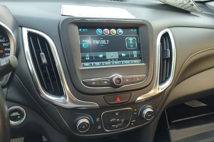 Used Chevrolet Equinox 2019 535T Automatic Chijie Edition China VI Audio And AC Panel