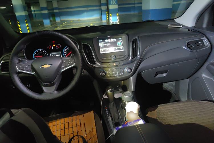 Used Chevrolet Equinox 2019 535T Automatic Chijie Edition China V Standard Center Console