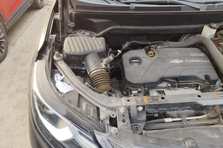Used Chevrolet Equinox 2019 535T Automatic Chijie Edition China VI Engine Bay Right