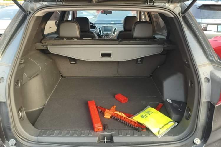 Used Chevrolet Equinox 2019 535T Automatic Chijie Edition China VI Trunk