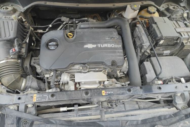 Used Chevrolet Equinox 2019 535T Automatic YuJie Edition China VI Engine Bay
