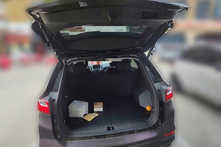 Used Chevrolet Equinox 2019 535T Automatic YuJie Edition China VI Trunk