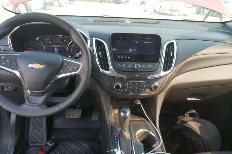 Used Chevrolet Equinox 2019 535T Automatic YuJie Edition China V Standard Center Console