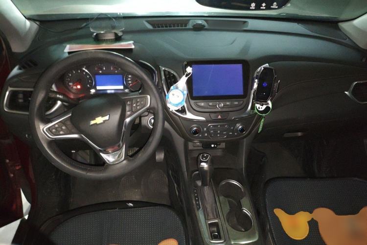 Used Chevrolet Equinox 2019 535T Automatic YuJie Edition China VI Center Console