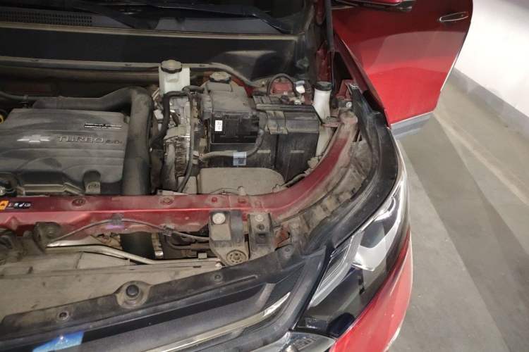 Used Chevrolet Equinox 2019 535T Automatic YuJie Edition China VI Engine Bay Left