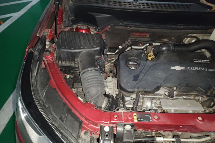 Used Chevrolet Equinox 2019 535T Automatic YuJie Edition China VI Engine Bay Right
