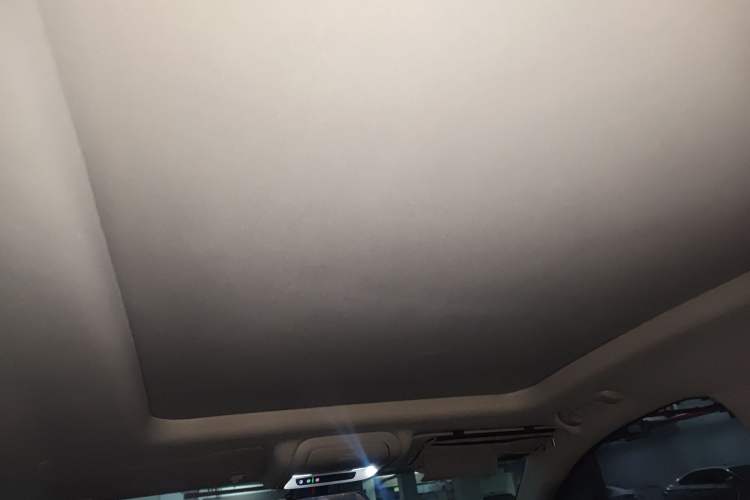 Used Chevrolet Equinox 2019 535T Automatic YuJie Edition China VI Headliner