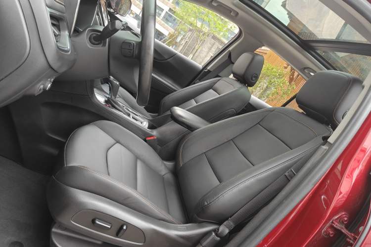 Used Chevrolet Equinox 2019 535T Automatic YuJie Edition China VI Interior 1