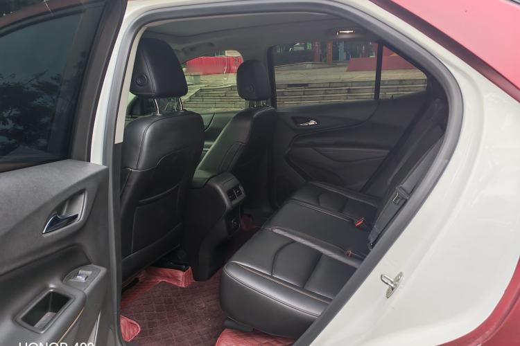 Used Chevrolet Equinox 2019 535T Automatic YuJie Edition China VI Interior 3