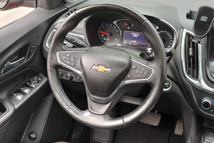 Used Chevrolet Equinox 2019 535T Automatic YuJie Edition China VI Interior 8
