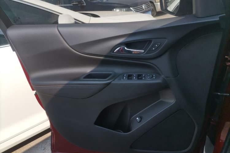Used Chevrolet Equinox 2019 535T Automatic YuJie Edition China V Standard Left Front Door Interior