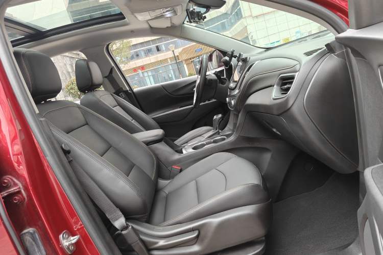Used Chevrolet Equinox 2019 535T Automatic YuJie Edition China VI Right Front Seat