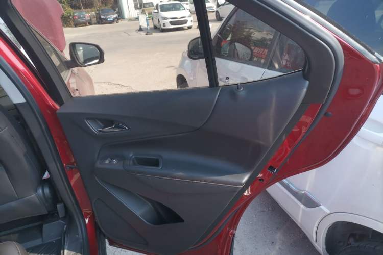 Used Chevrolet Equinox 2019 535T Automatic YuJie Edition China V Standard Right Rear Door Interior
