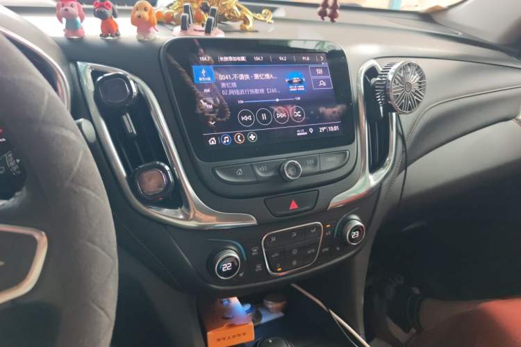 Used Chevrolet Equinox 2019 535T Automatic YuJie Edition China V Standard Audio And AC Panel