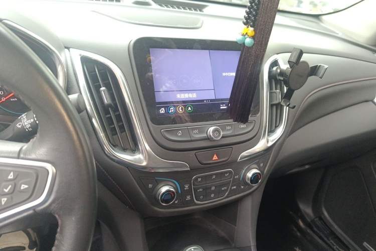 Used Chevrolet Equinox 2019 Redline 550T Automatic All-Wheel-Drive Trailblazer RS China VI Standard Audio And AC Panel