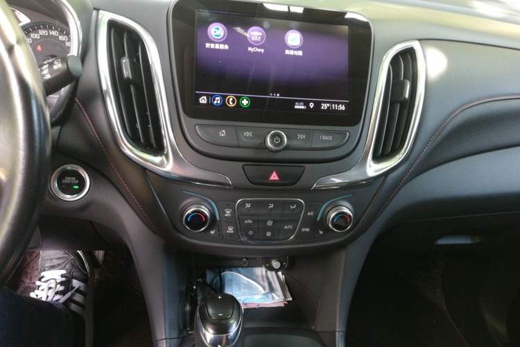 Used Chevrolet Equinox 2019 Redline 550T Automatic All-Wheel-Drive RS Model China VI Standard Audio And AC Panel