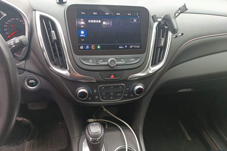 Used Chevrolet Equinox 2019 Redline 550T Automatic All-Wheel-Drive RS Model China VI Standard Audio And AC Panel