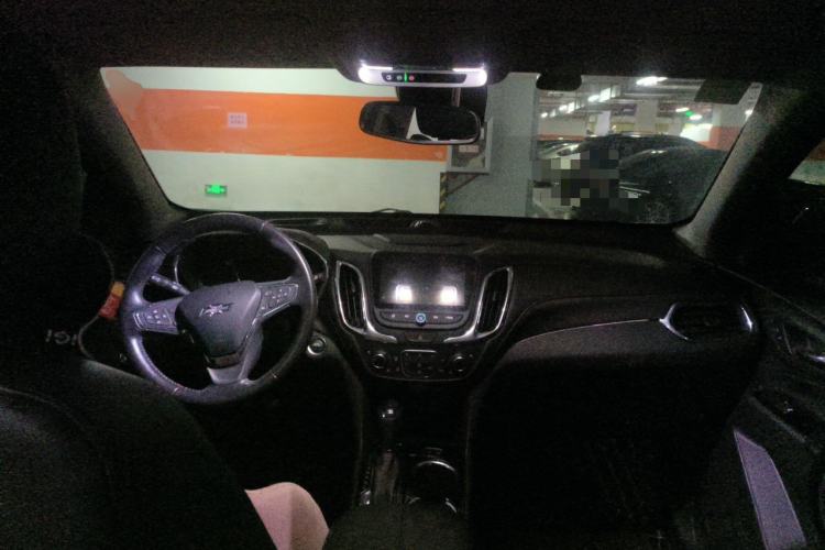 Used Chevrolet Equinox 2019 Redline 550T Automatic All-Wheel-Drive Trailblazer RS China V Standard Center Console