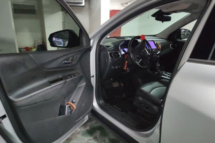 Used Chevrolet Equinox 2019 Redline 550T Automatic All-Wheel-Drive RS Model China VI Standard Driver Seat