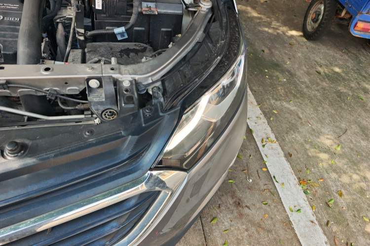 Used Chevrolet Equinox 2019 535T Automatic YuJie Edition China V Standard Engine Bay Left