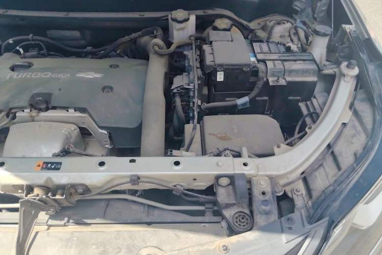 Used Chevrolet Equinox 2019 Redline 550T Automatic All-Wheel-Drive Trailblazer RS China V Standard Engine Bay Left