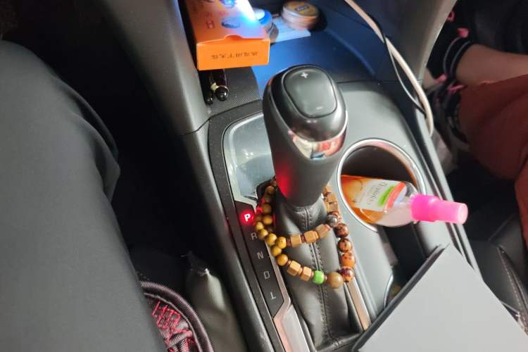 Used Chevrolet Equinox 2019 535T Automatic YuJie Edition China V Standard Gear Lever
