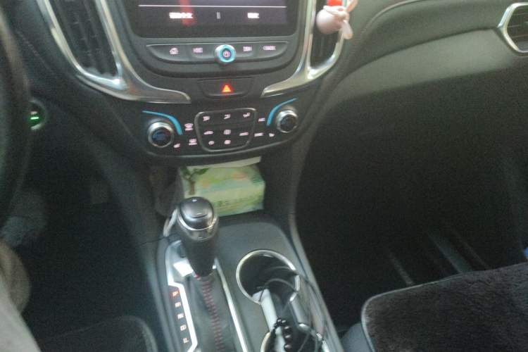 Used Chevrolet Equinox 2019 Redline 550T Automatic All-Wheel-Drive RS Model China VI Standard Gear Lever