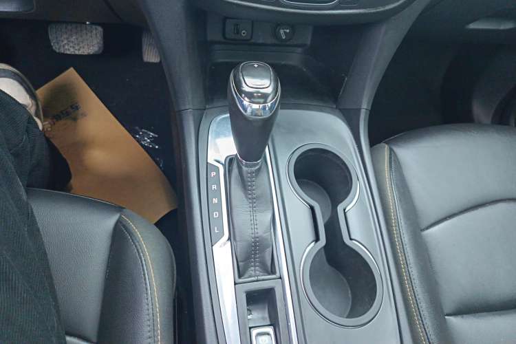 Used Chevrolet Equinox 2019 535T Automatic Chijie Edition China VI Gear Lever