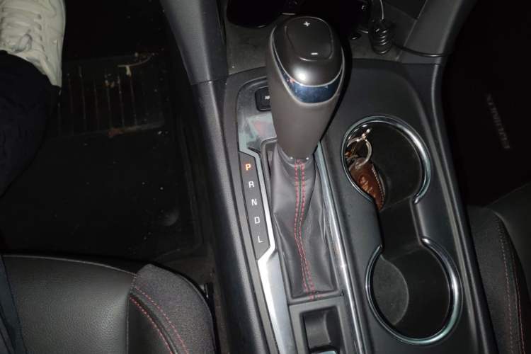 Used Chevrolet Equinox 2019 Redline 550T Automatic All-Wheel-Drive RS Model China VI Standard Gear Lever