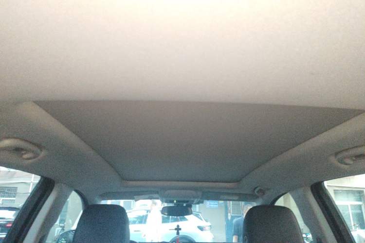 Used Chevrolet Equinox 2019 Redline 550T Automatic All-Wheel-Drive RS Model China VI Standard Headliner