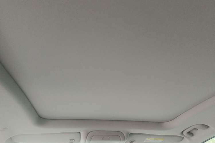 Used Chevrolet Equinox 2019 Redline 550T Automatic All-Wheel-Drive Trailblazer RS China VI Standard Headliner