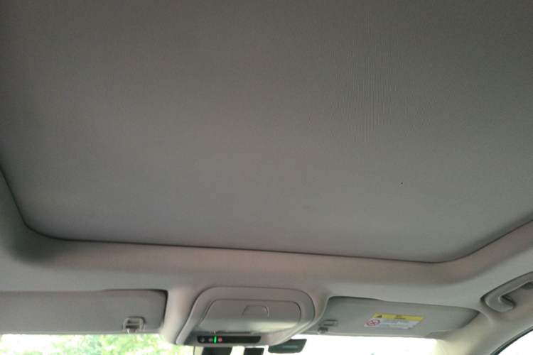 Used Chevrolet Equinox 2019 Redline 550T Automatic All-Wheel-Drive RS Model China VI Standard Headliner