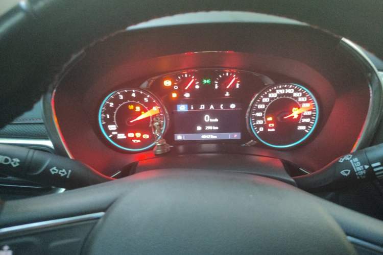 Used Chevrolet Equinox 2019 Redline 550T Automatic All-Wheel-Drive RS Model China VI Standard Instrument Cluster