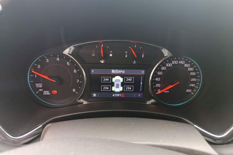 Used Chevrolet Equinox 2019 Redline 550T Automatic All-Wheel-Drive RS Model China VI Standard Instrument Cluster