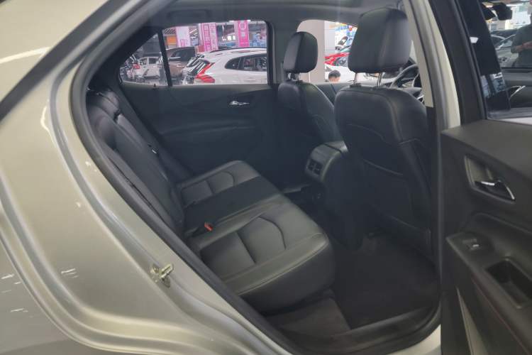 Used Chevrolet Equinox 2019 Redline 550T Automatic All-Wheel-Drive RS Model China V Standard Interior 9