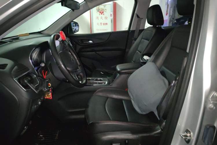 Used Chevrolet Equinox 2019 Redline 550T Automatic All-Wheel-Drive RS Model China VI Standard Left Front Seat
