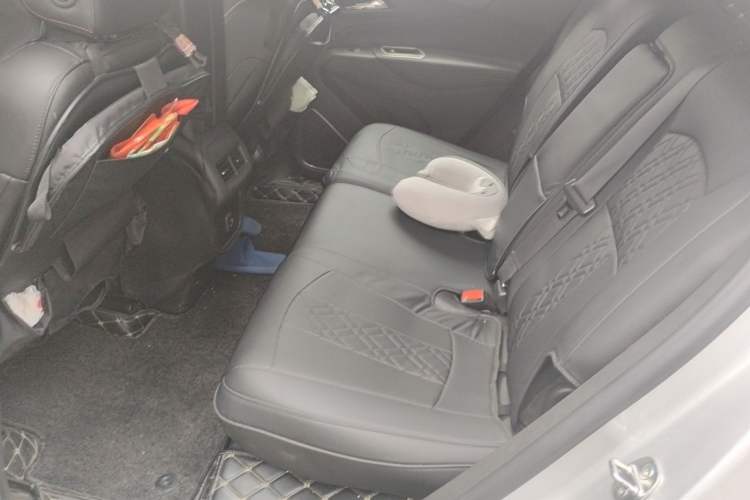 Used Chevrolet Equinox 2019 Redline 550T Automatic All-Wheel-Drive RS Model China V Standard Left Rear Seat