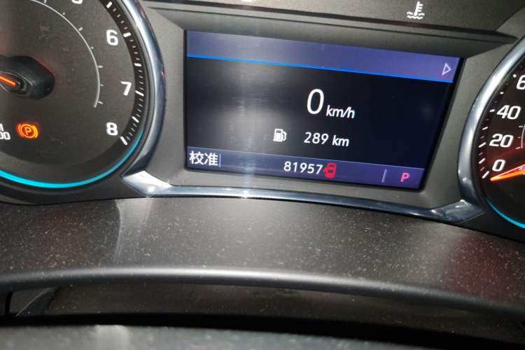 Used Chevrolet Equinox 2019 Redline 550T Automatic All-Wheel-Drive RS Model China VI Standard Odometer Close Up