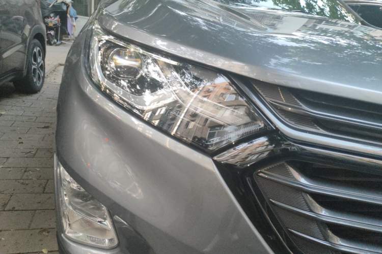 Used Chevrolet Equinox 2019 Redline 550T Automatic All-Wheel-Drive RS Model China VI Standard Right Front Headlight