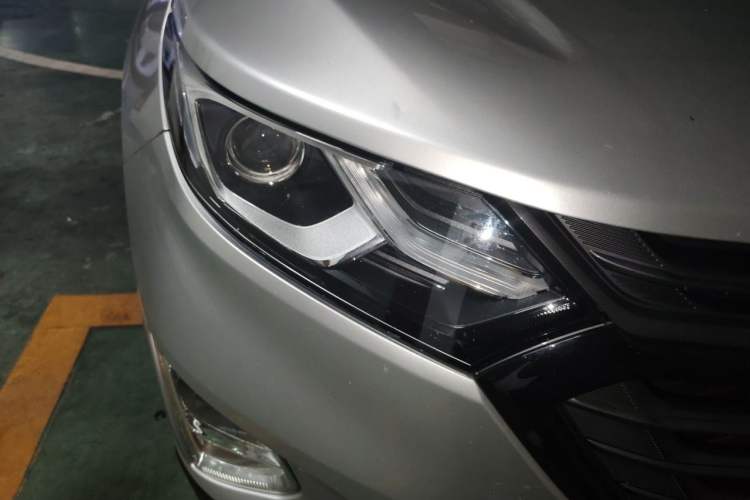 Used Chevrolet Equinox 2019 Redline 550T Automatic All-Wheel-Drive RS Model China VI Standard Right Front Headlight
