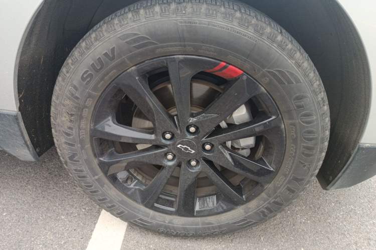 Used Chevrolet Equinox 2019 Redline 550T Automatic All-Wheel-Drive RS Model China VI Standard Right Front Wheel Hub